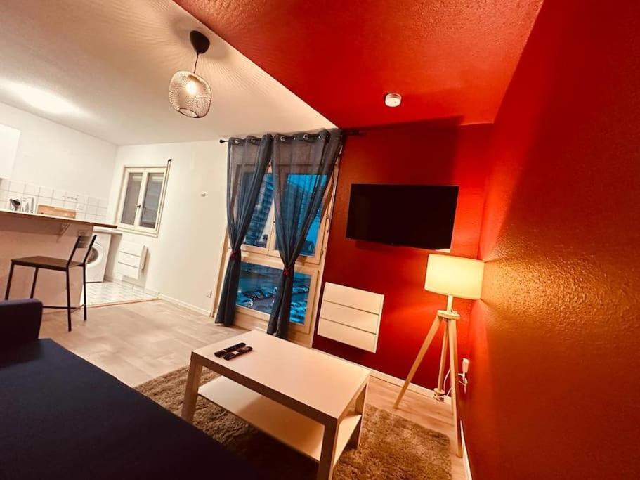 Studio Centre Avec Wifi Apartment Мюлуз Екстериор снимка